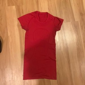 red lululemon swiftly tech shirt